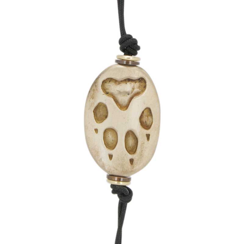 Wolf and Print Amulet Zipper Pull